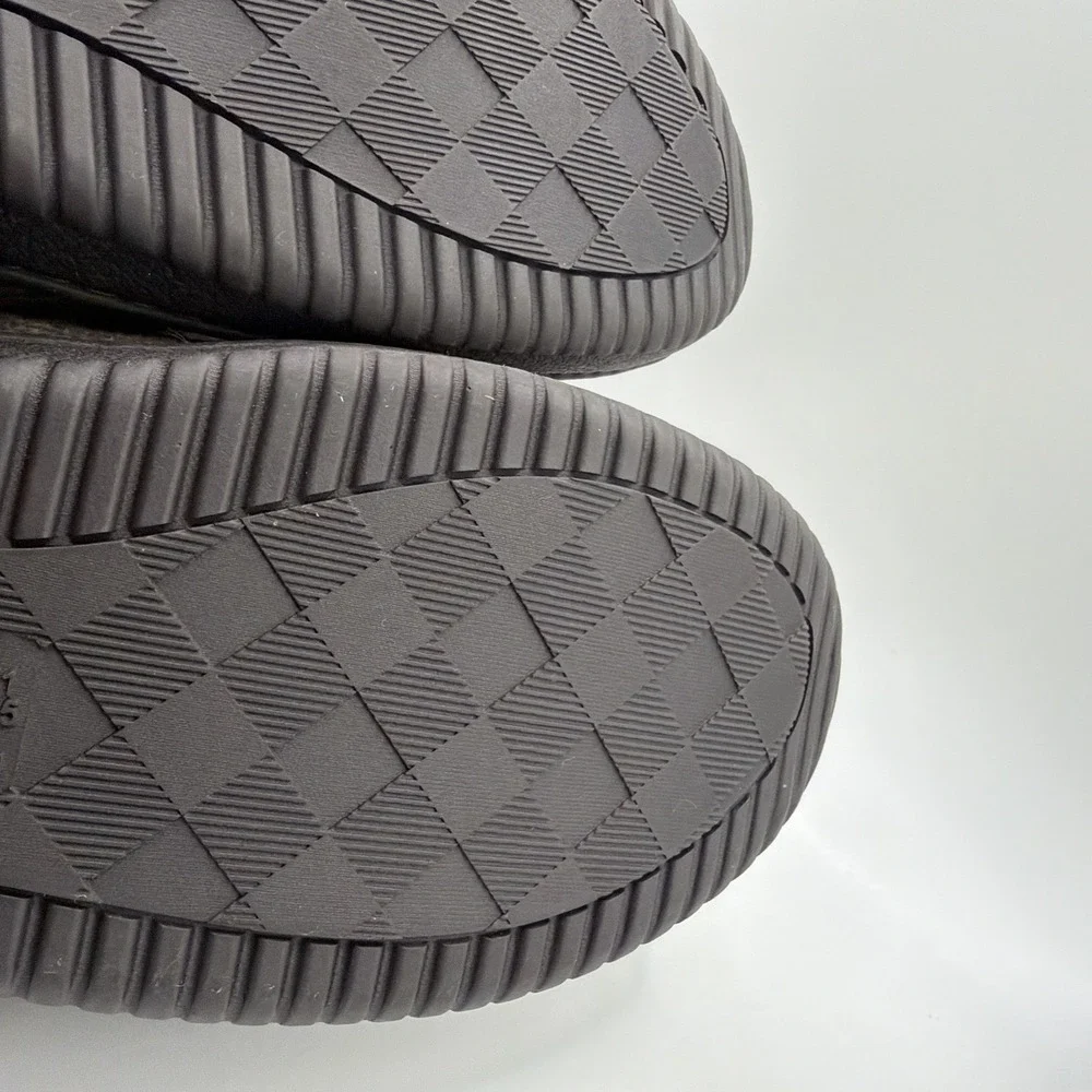 DearFoams Men's Brown Slippers Memory Foam Size 9-10 Medium Indoor Outdoor New